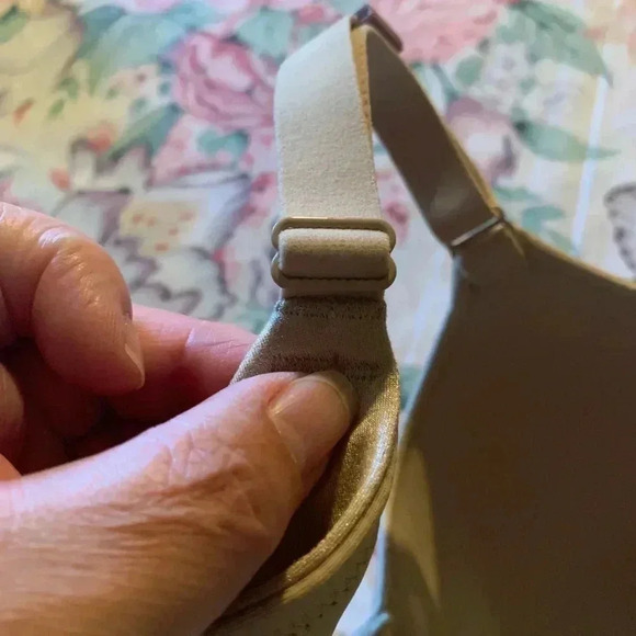 Cacique Womenβs Tan Bra Size 38DDD - Picture 13 of 16